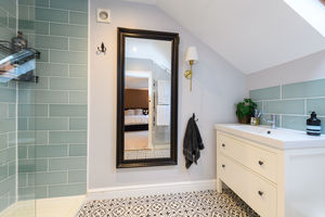 En-Suite Shower Room- click for photo gallery